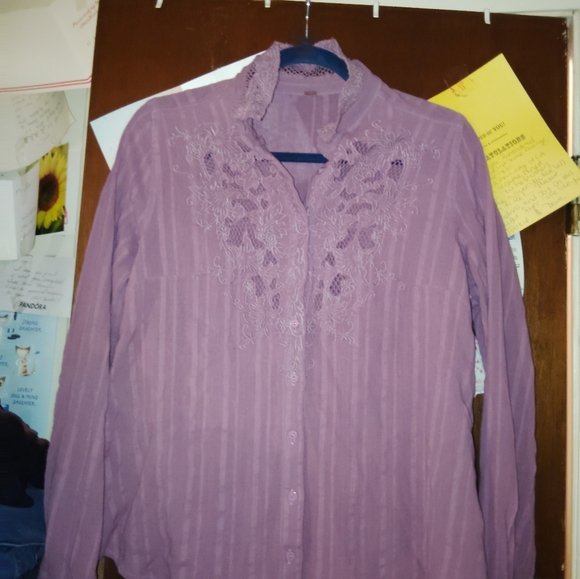 FREE PEOPLE Floral Embroidered Button Up Shirt 🆕 - Picture 4 of 11